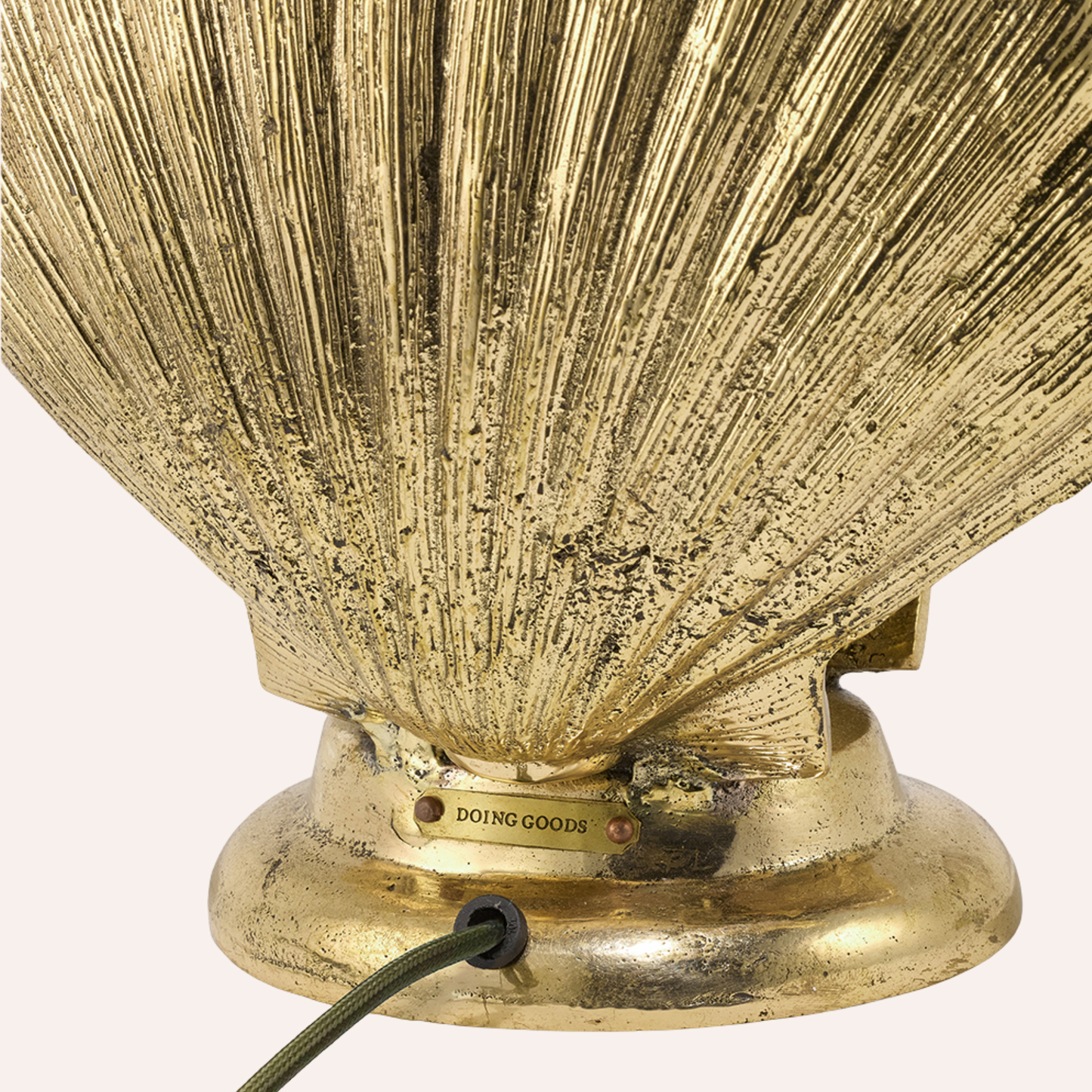 Scarlett Shell Table Lamp