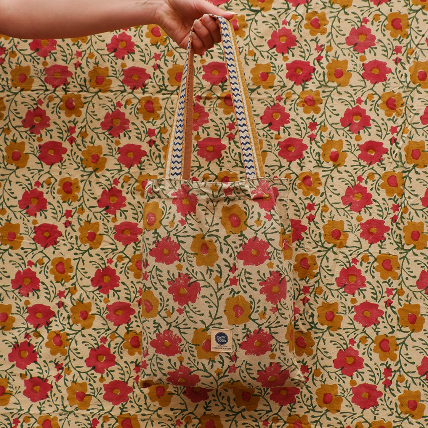 Evy Tablecloth Throw