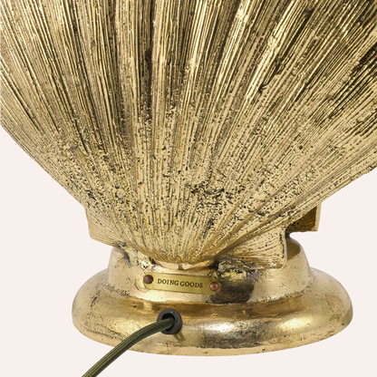 Scarlett Shell Table Lamp